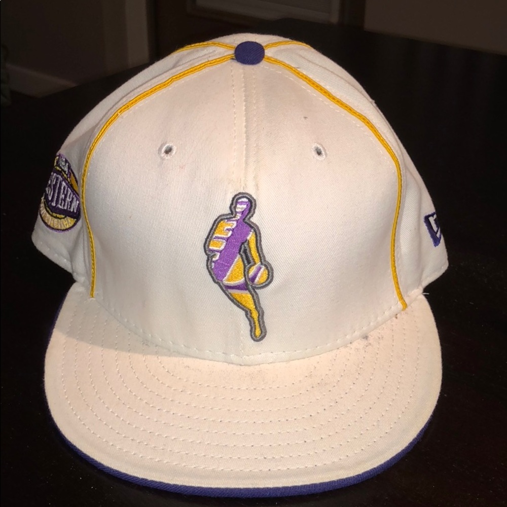 New Era Los Angeles Lakers Fitted Hat Size 7 3/8